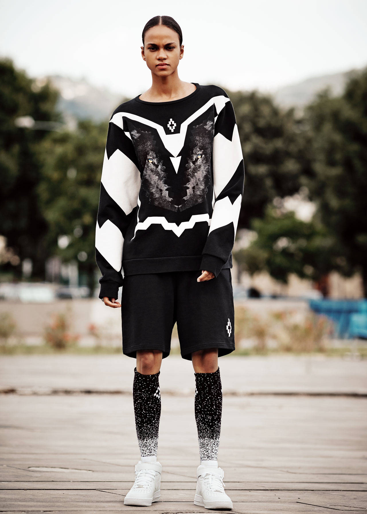 Marcelo Burlon Wolf Race Crewneck Wallpaper