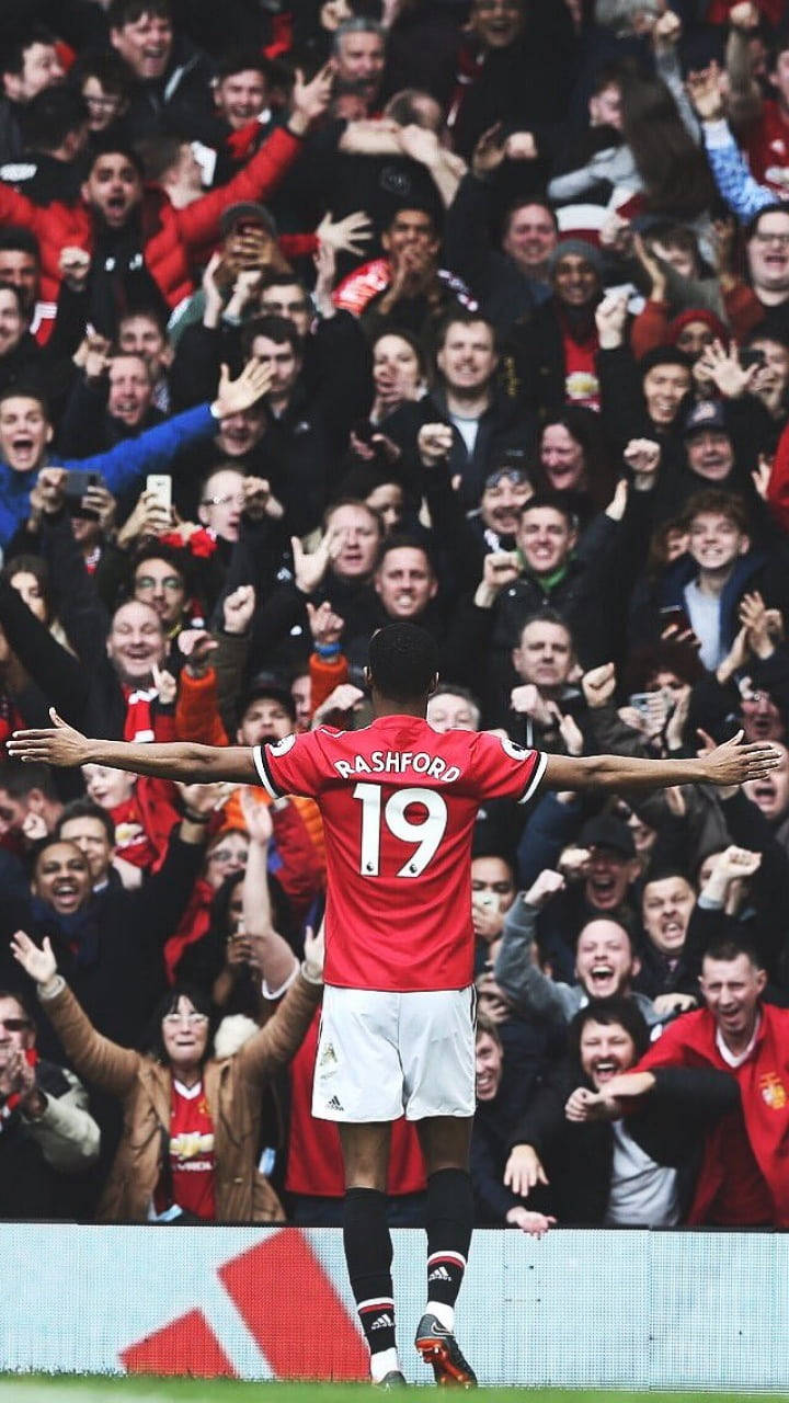 Marcus Rashford Facing Crowd Wallpaper