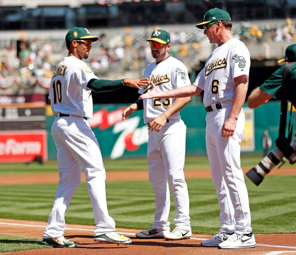 Marcus Semien Handshake With Teammates Wallpaper