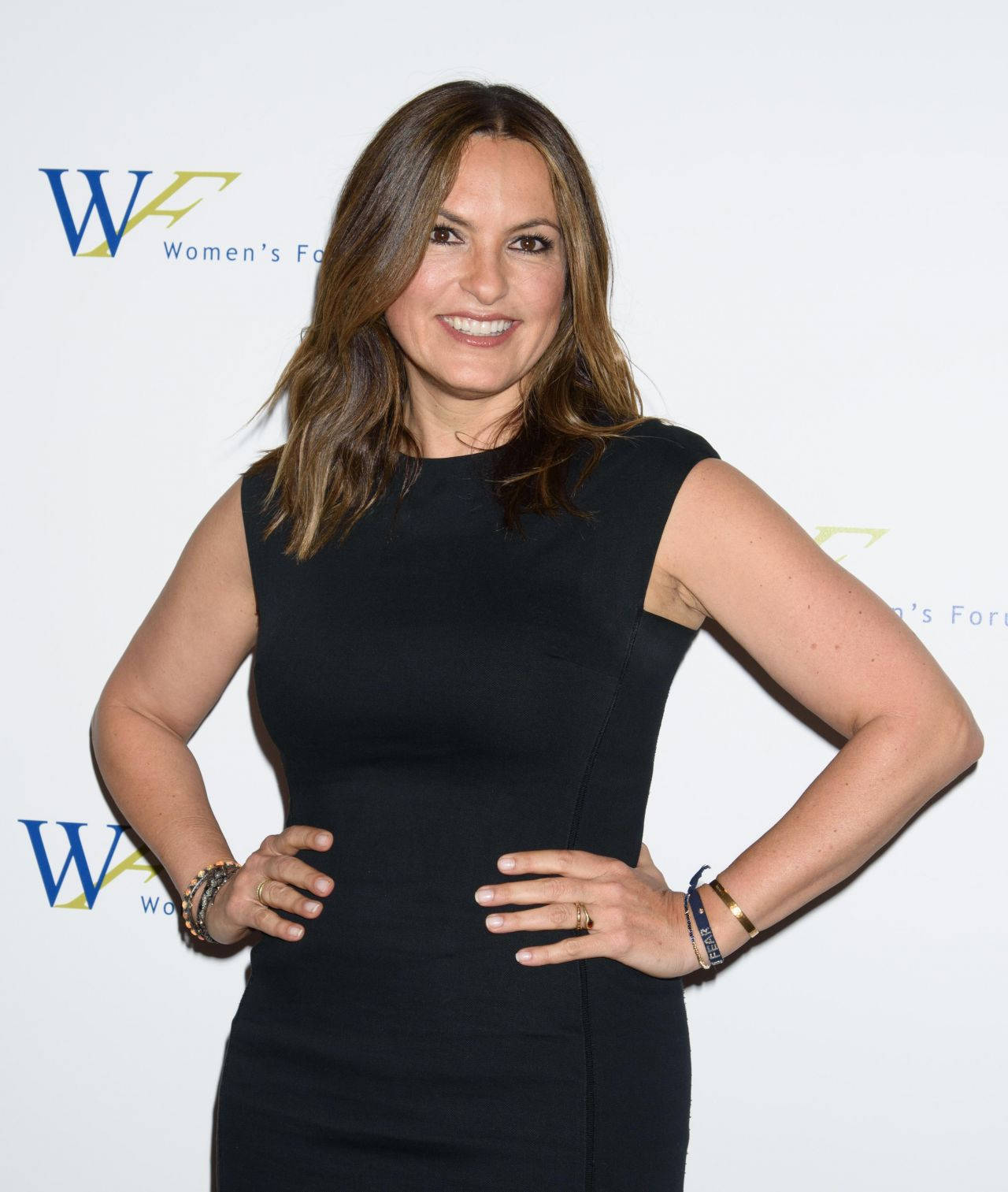 Mariska Hargitay Pose Elly Awards Wallpaper