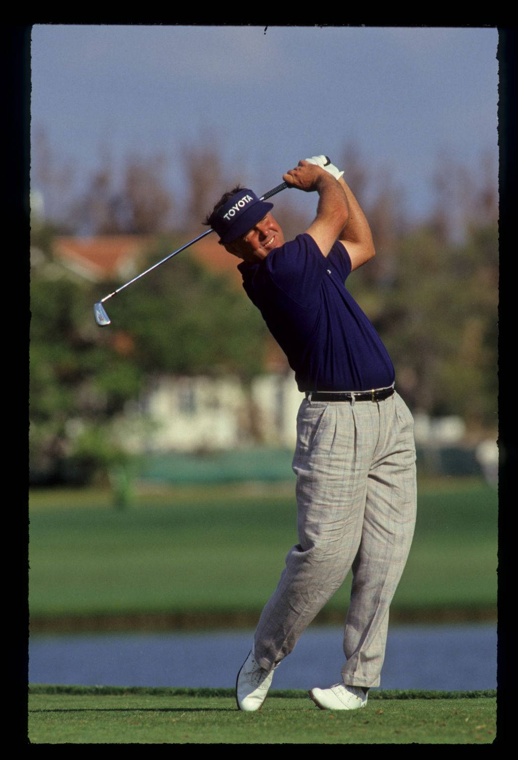 Mark O'meara Swinging Golf Club Wallpaper