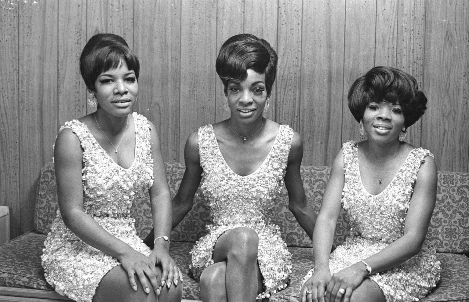 Martha And The Vandellas Iconic Singers Wallpaper