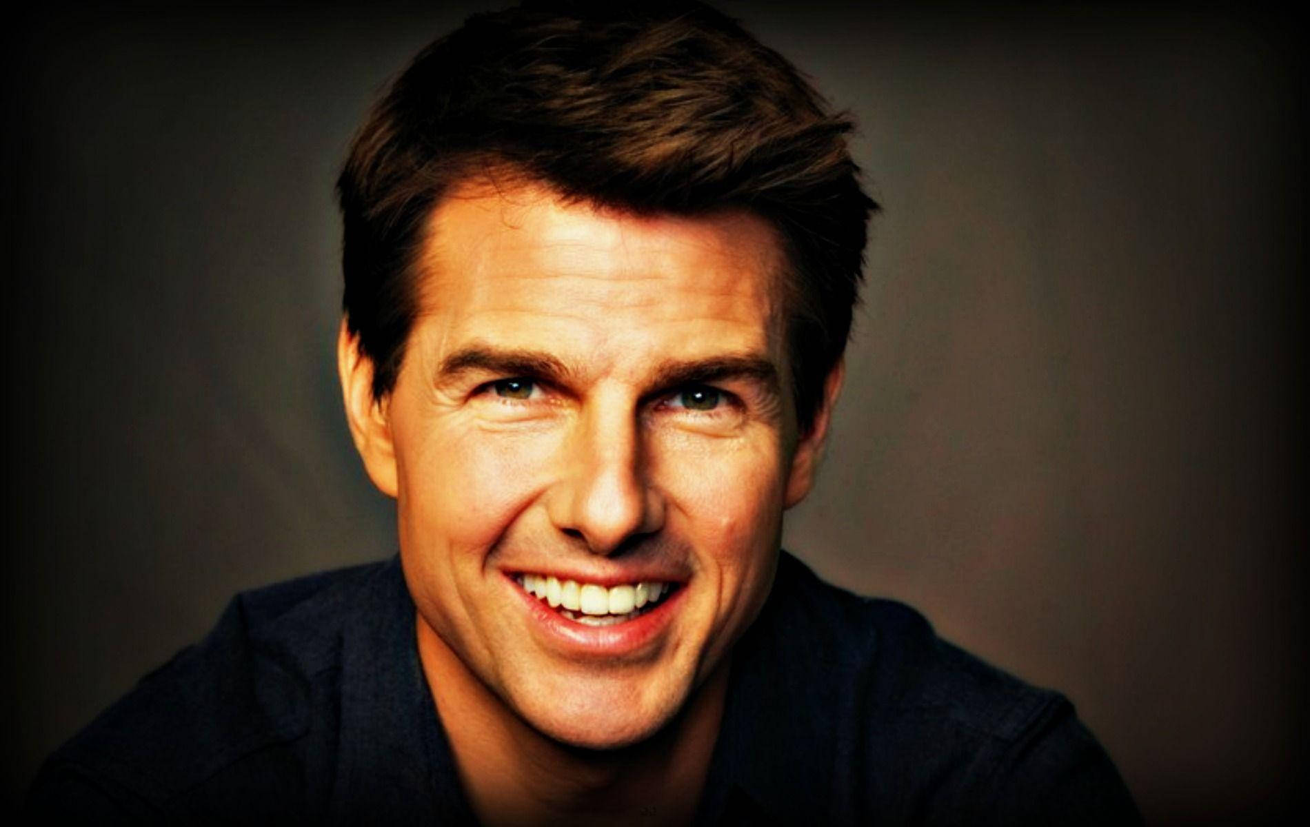 Matured Tom Cruise Wallpaper