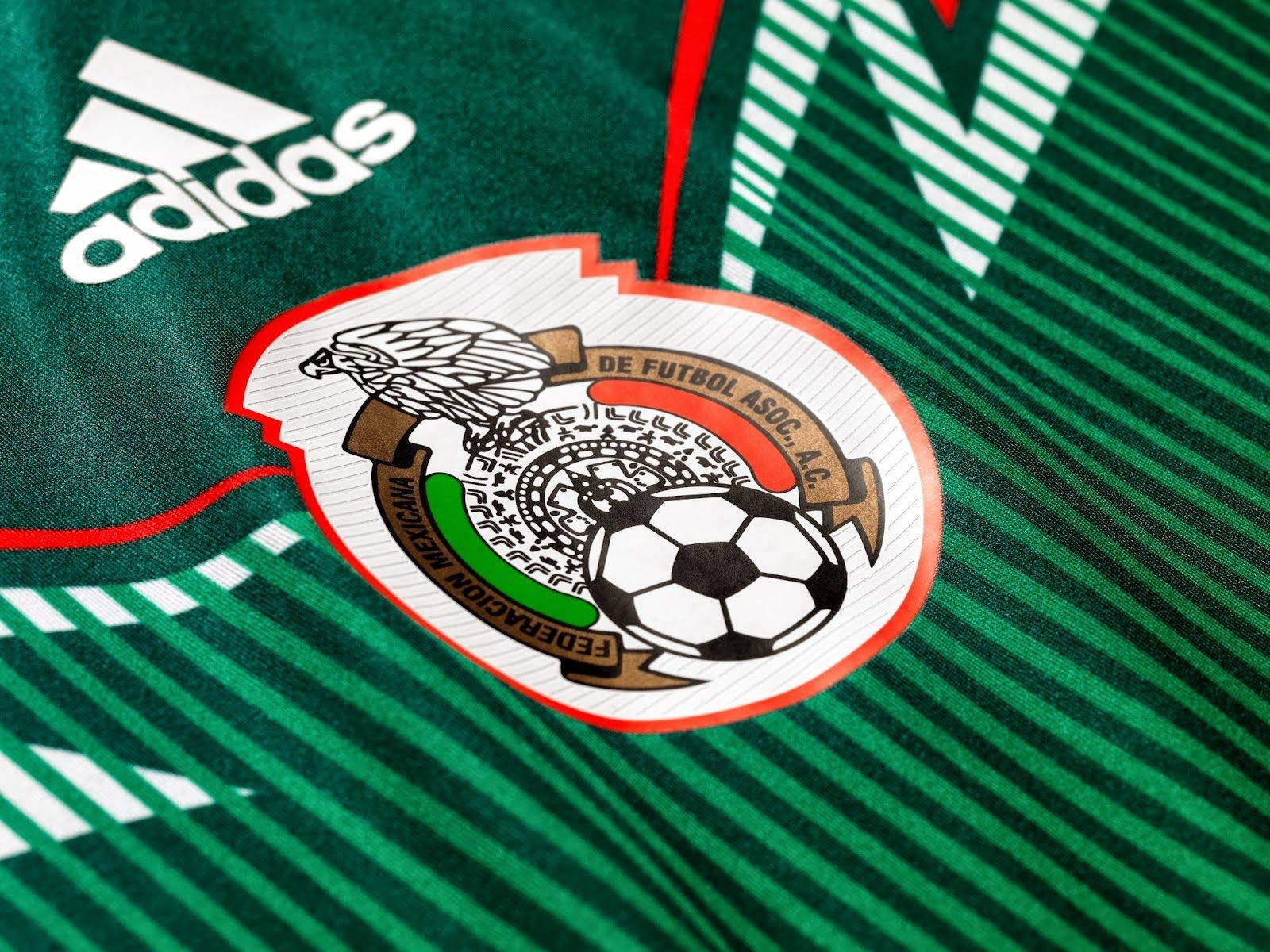 Mexican Football Team Logo Wallpaper