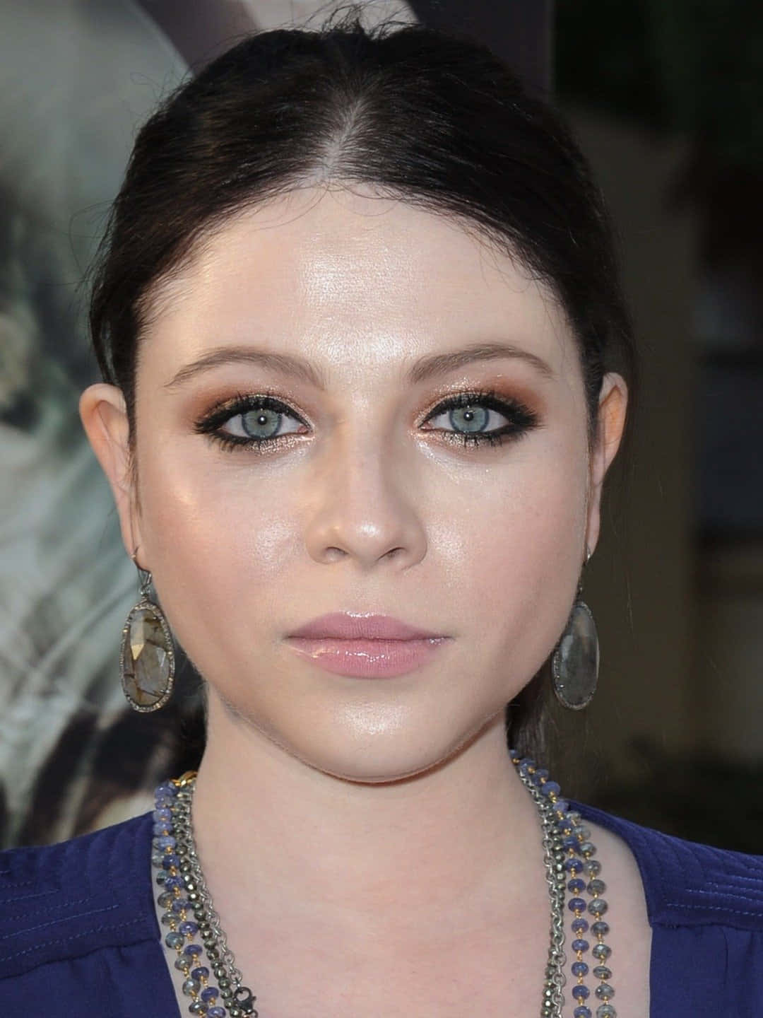 Michelle Trachtenberg Striking A Pose In A Stylish Outfit Wallpaper