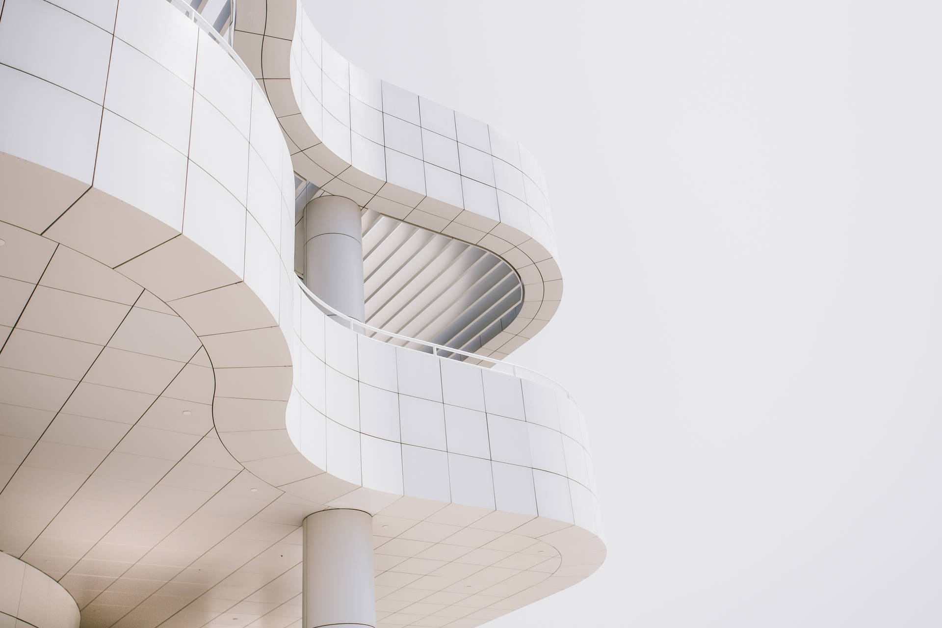 Minimalist Curved Balcony Architecture Wallpaper
