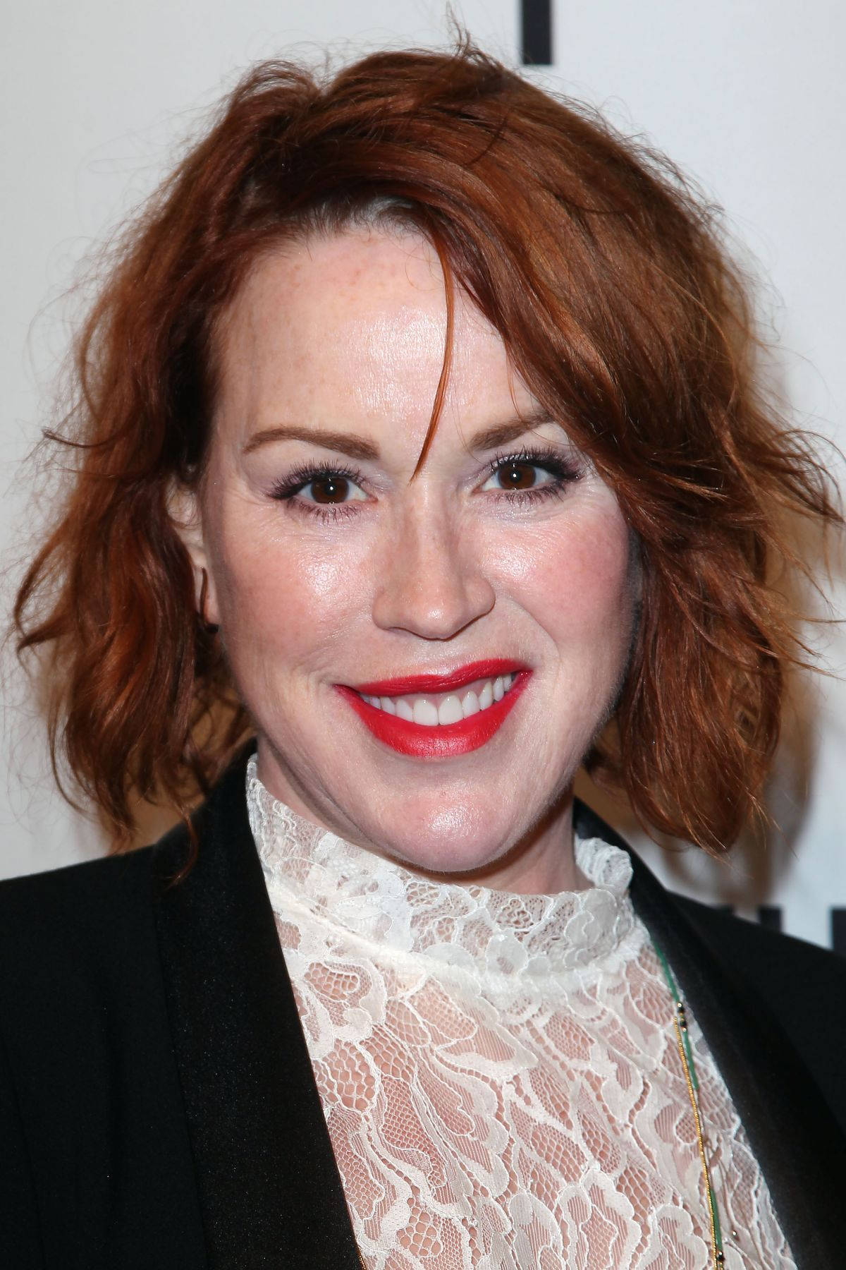 Molly Ringwald Red Lips Wallpaper