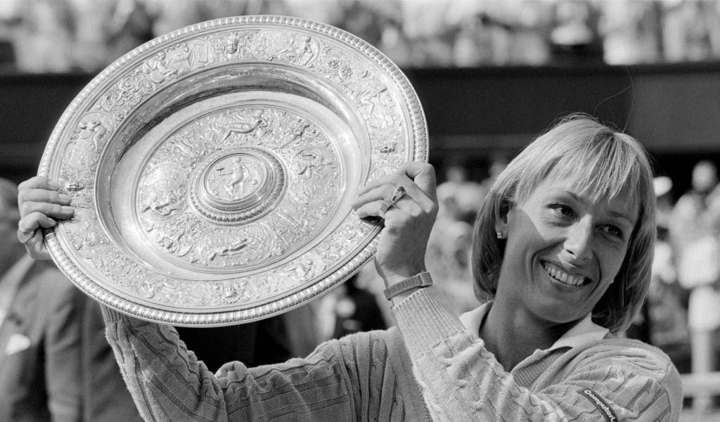 Monochrome Martina Navratilova Trophy Wallpaper