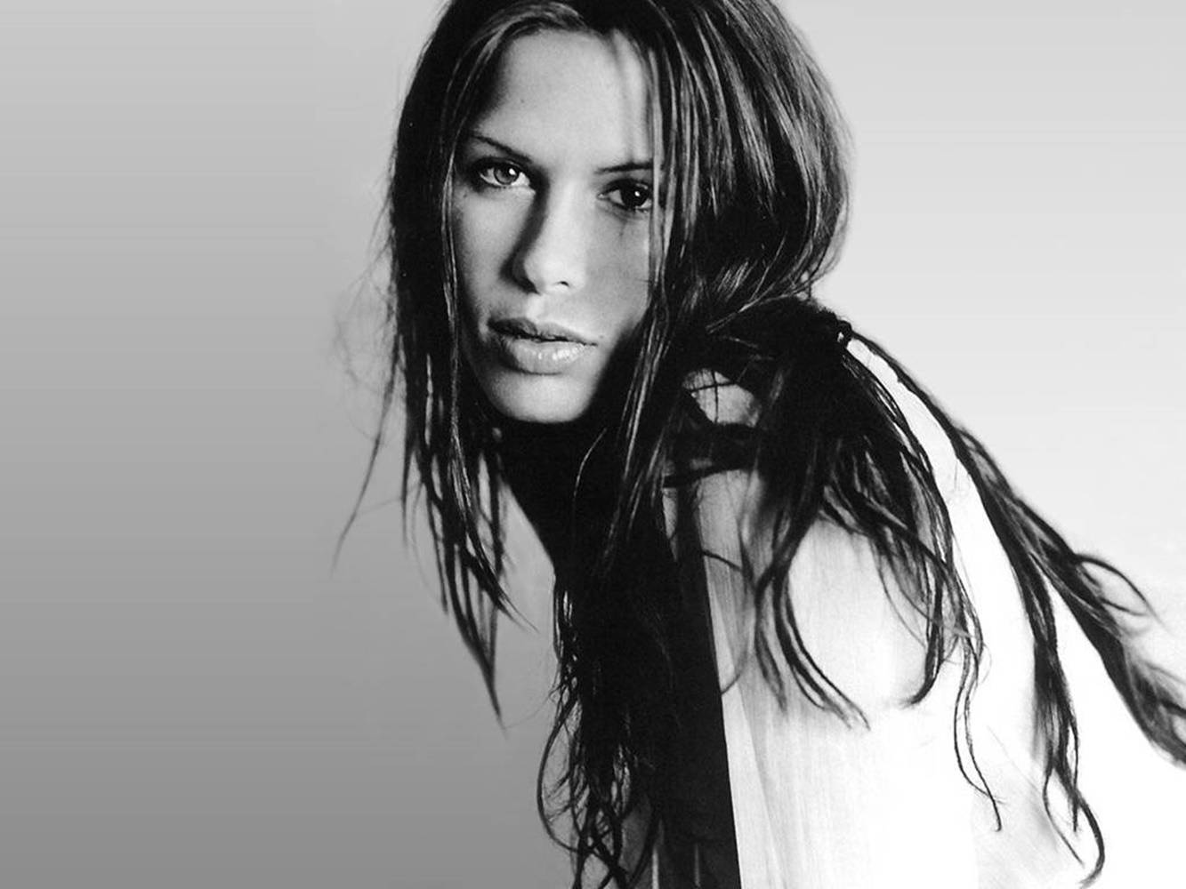 Monochrome Rhona Mitra Wallpaper