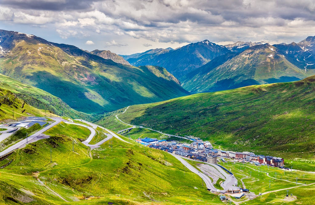 Mountains Andorra City Wallpaper