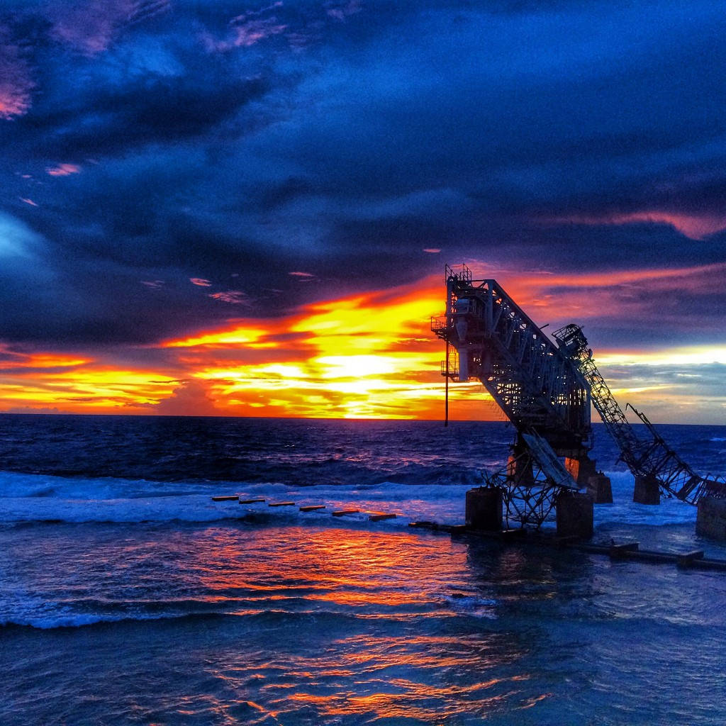 Nauru Cantilever During Sunset Wallpaper