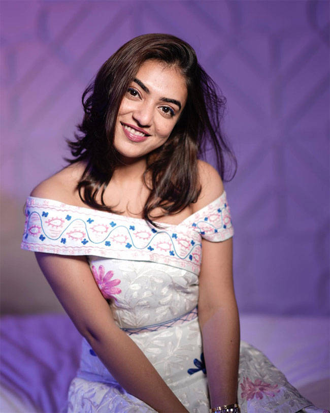 Nazriya Hd Purple Background Wallpaper