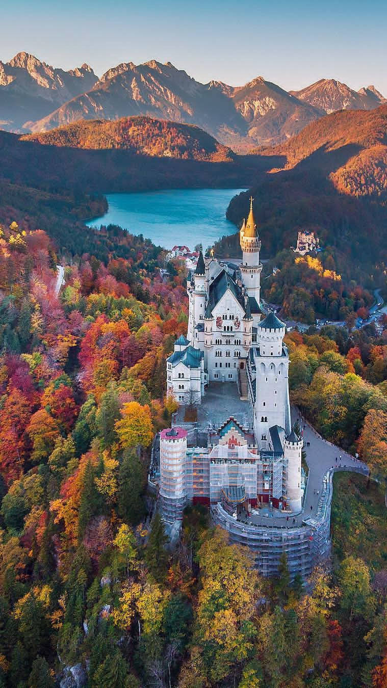 Neuschwanstein Castle Lake In Background Wallpaper