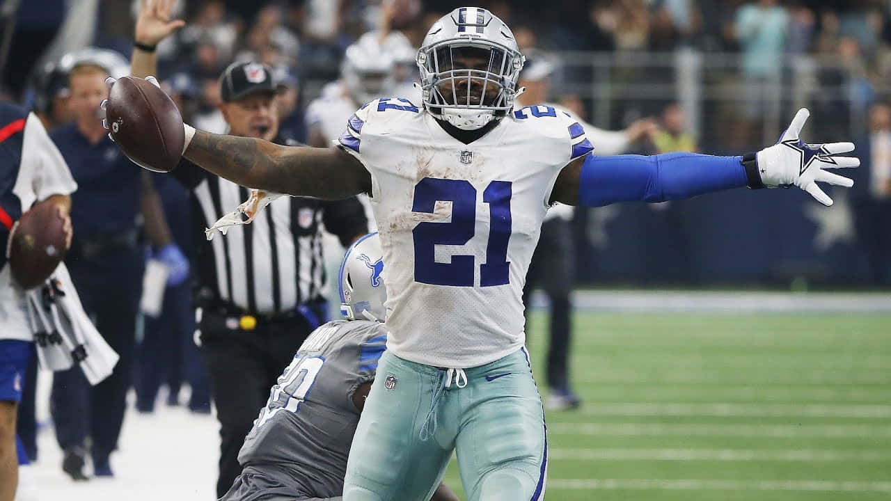 Nfl Running Back Ezekiel Elliott Wallpaper