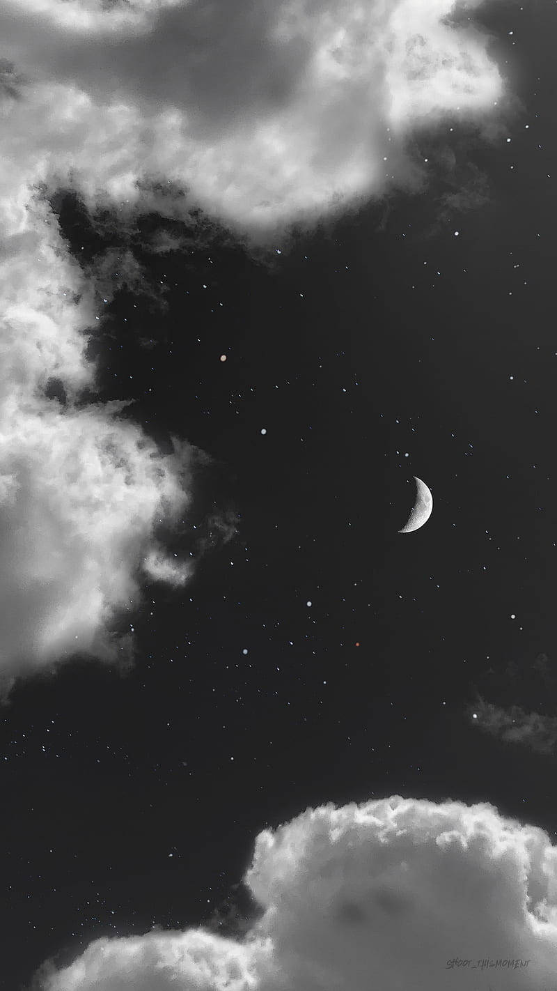 Night Sky Clouds Aesthetics Wallpaper