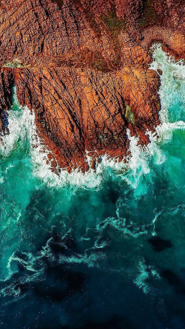 Ocean Waves Crashing Into Shore Iphone Wallpaper