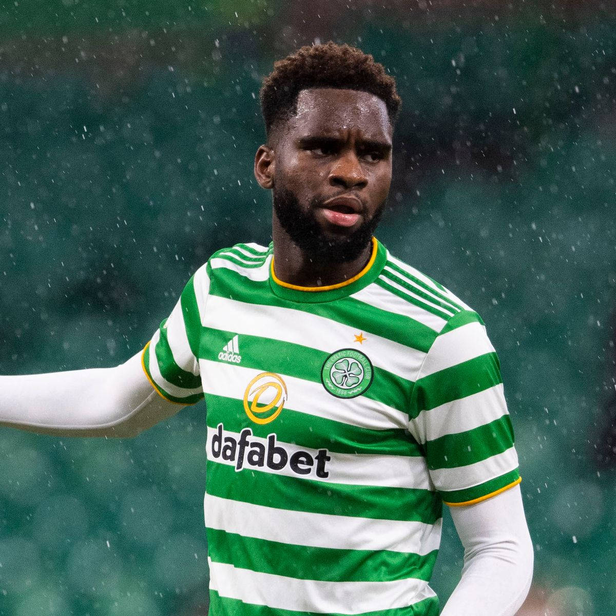 Odsonne Edouard In A Rain-soaked Football Match Wallpaper