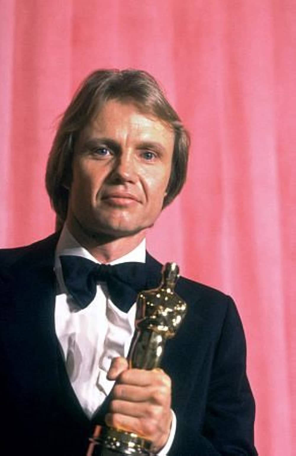 Oscar Awardee Jon Voight Wallpaper