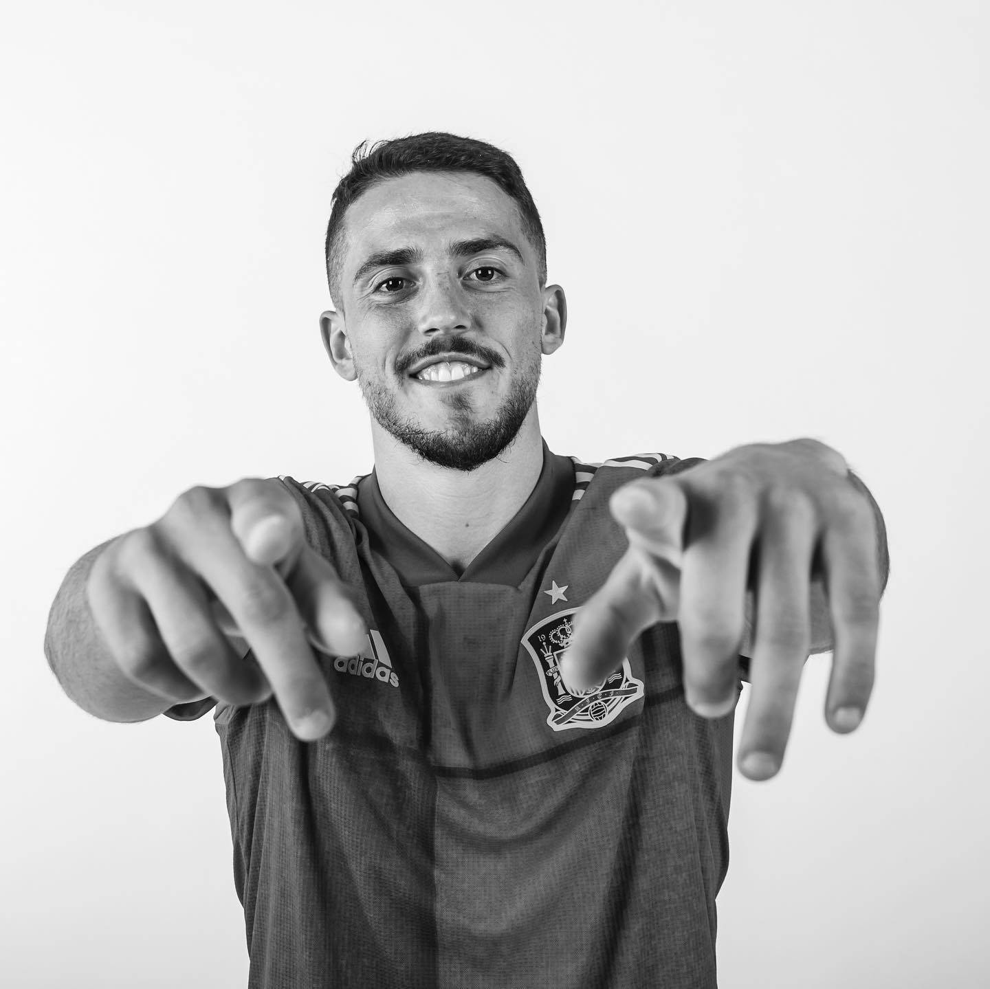 Pablo Fornals Monochrome Wallpaper