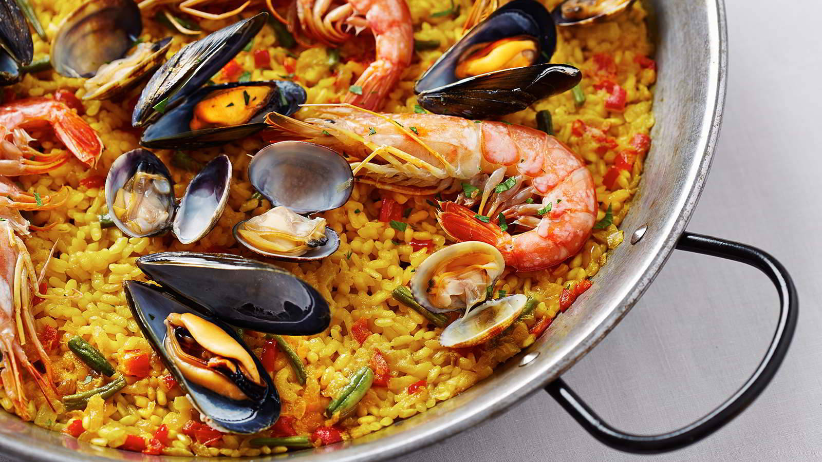 Palatable Paella With Mussels And Prawns Wallpaper