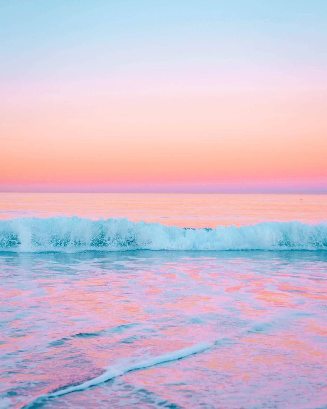 Pastel Pink Ocean Wallpaper