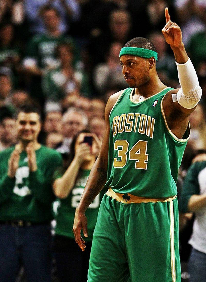 Paul Pierce Pointing Up Wallpaper