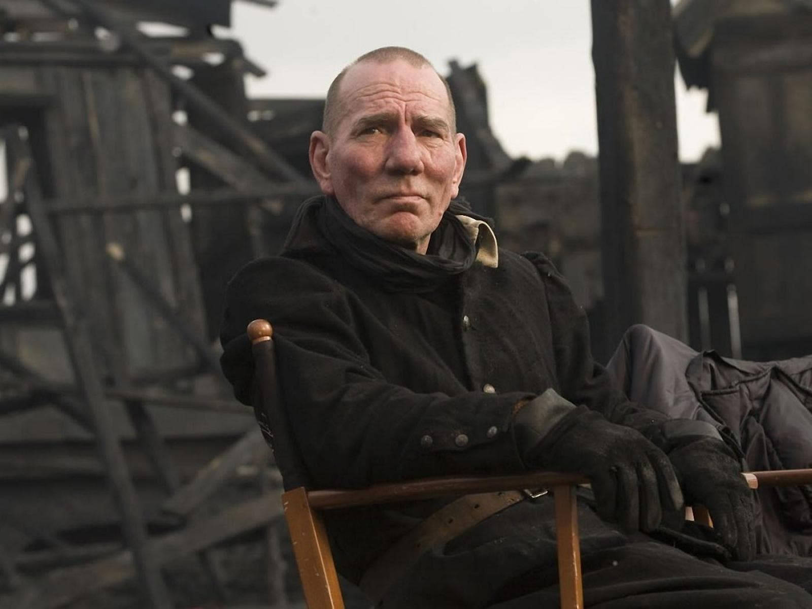 Pete Postlethwaite English Actor Wallpaper