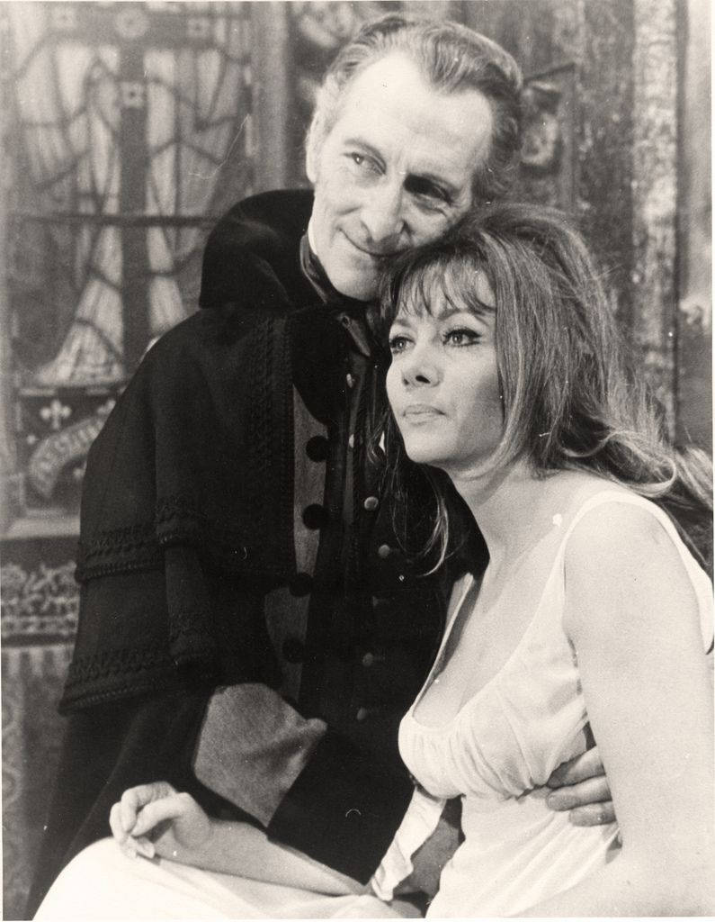 Peter Cushing Ingrid Pitt The Vampire Lovers Wallpaper