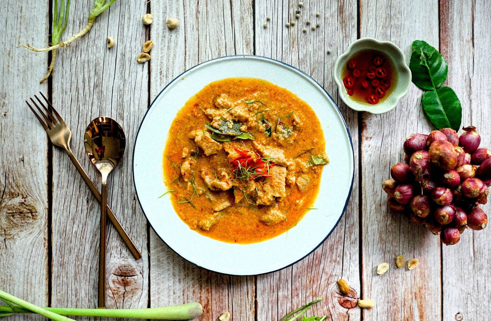 Phanaeng Thai Curry Top View Shot Wallpaper