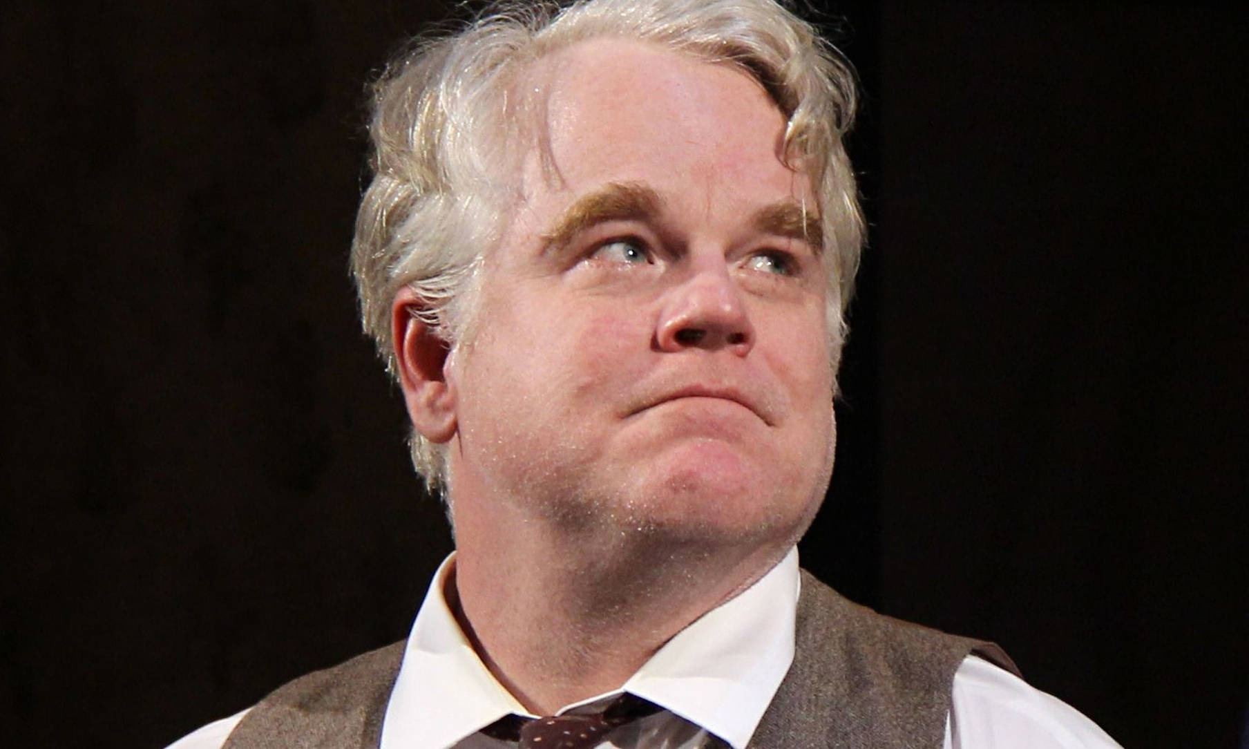 Philip Seymour Hoffman In Performance - Death Of A Salesman Stage Play Wallpaper