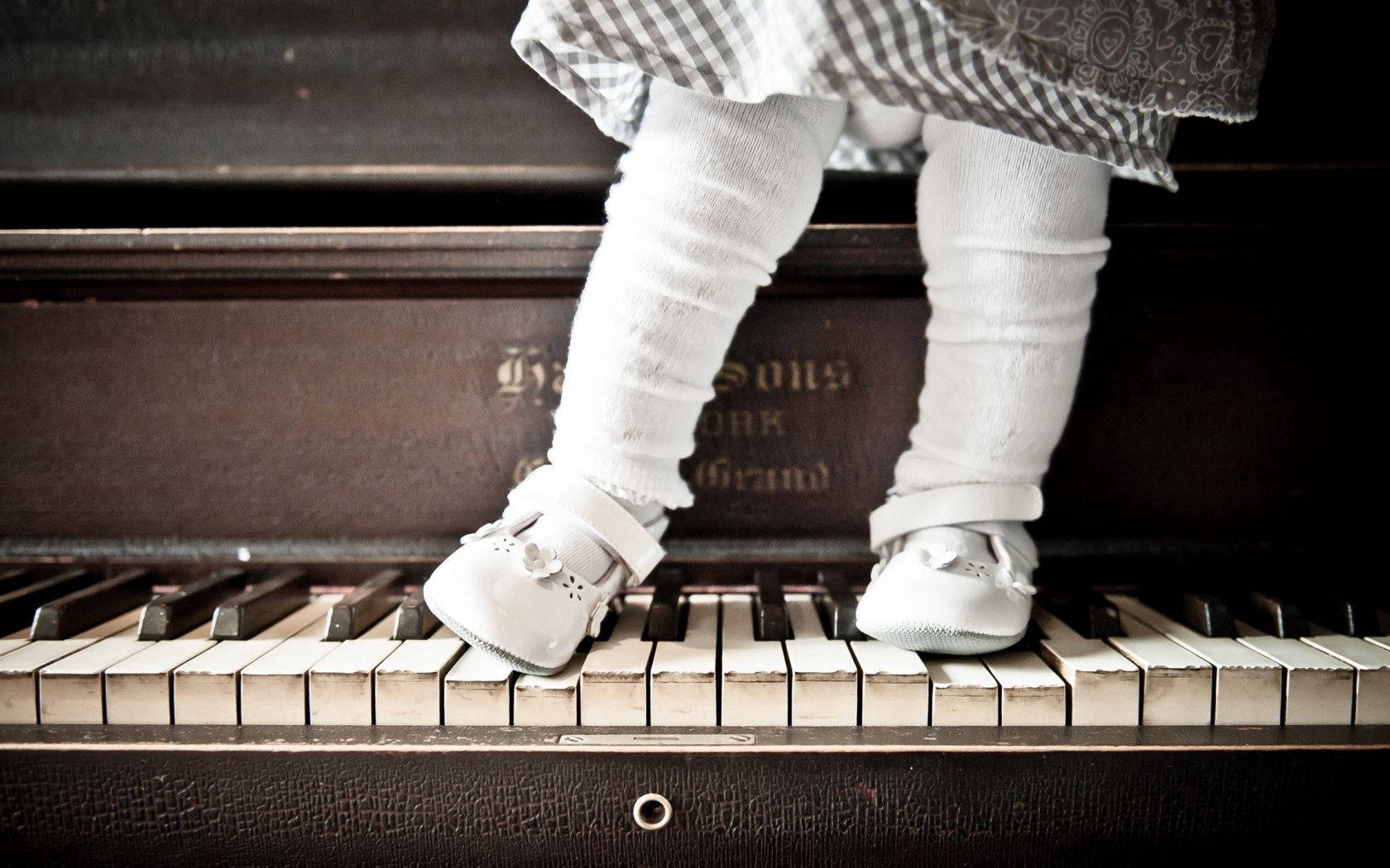 Piano Baby Girl Ballerina Shoes Wallpaper