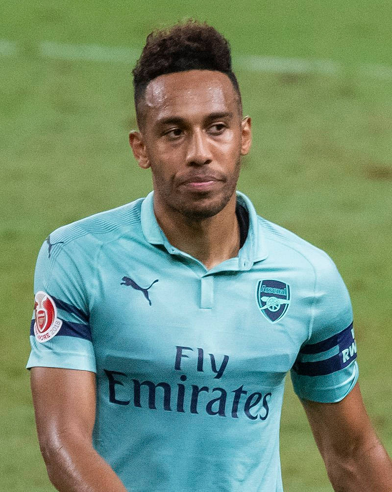 Pierre-emerick Aubameyang In Arsenal Jersey Wallpaper