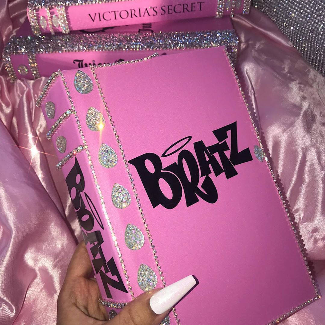 Pink Baddie Bratz Notebook Wallpaper
