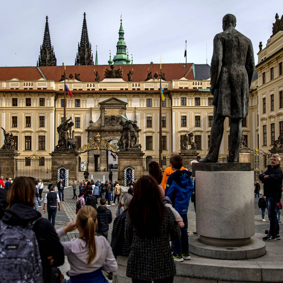 Prague Castle Square Wallpaper