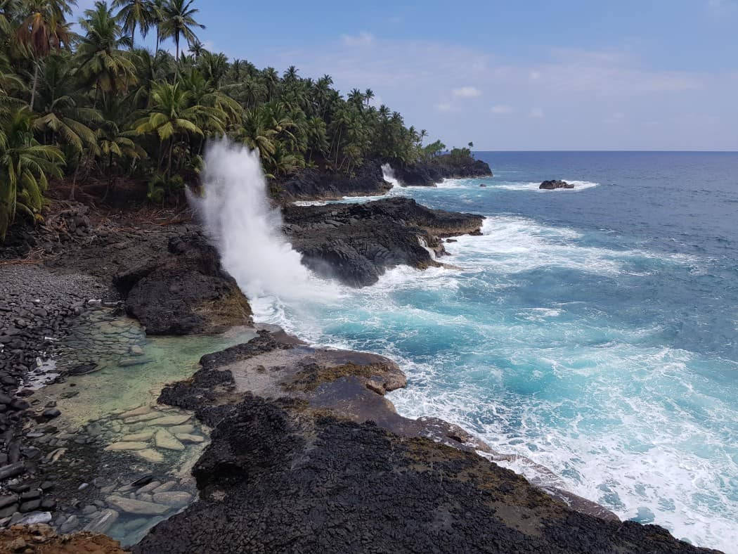 Praia Piscina In Sao Tome And Principe Wallpaper