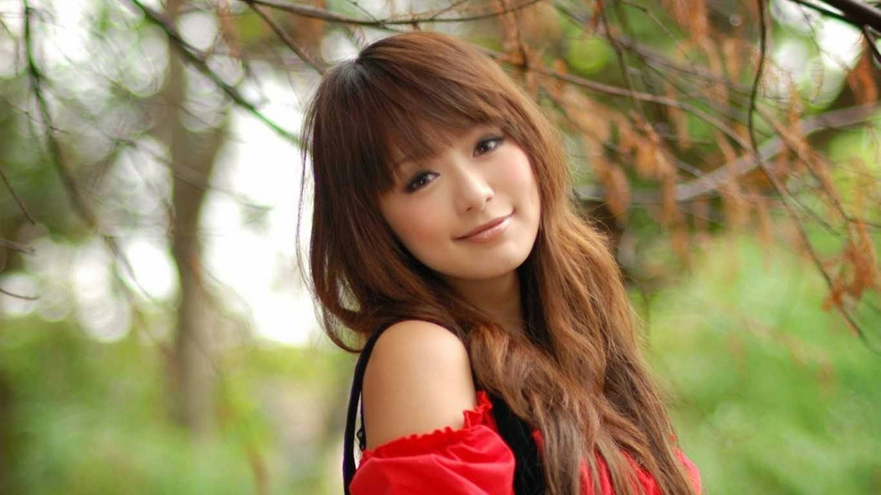Pretty Japan Girl Long Brown Hair Wallpaper
