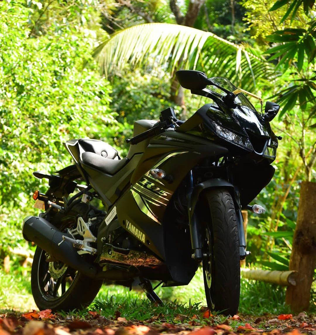 R15 V3 Sports Bike Forest Wallpaper