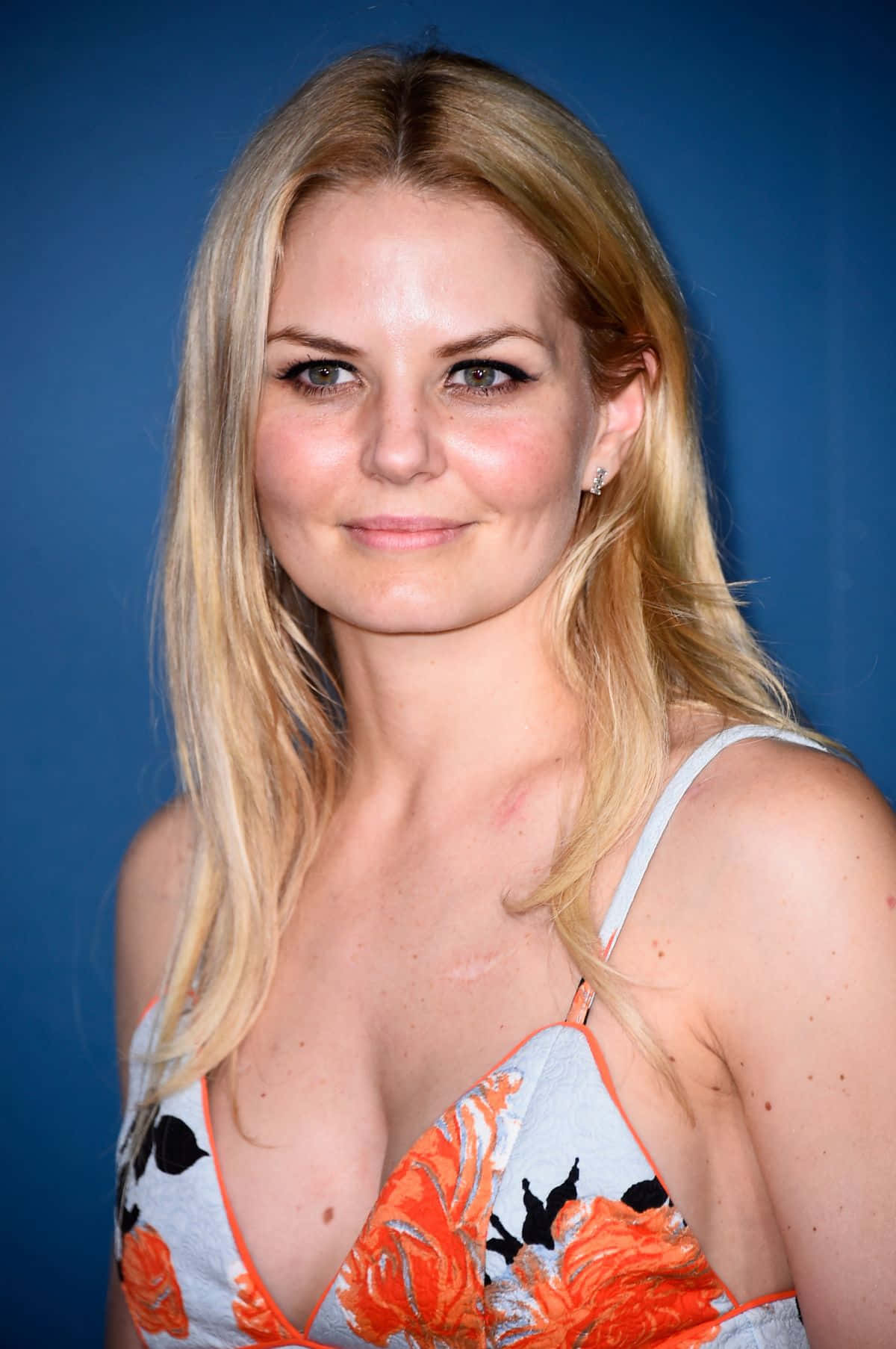 Radiant Jennifer Morrison Photoshoot Wallpaper