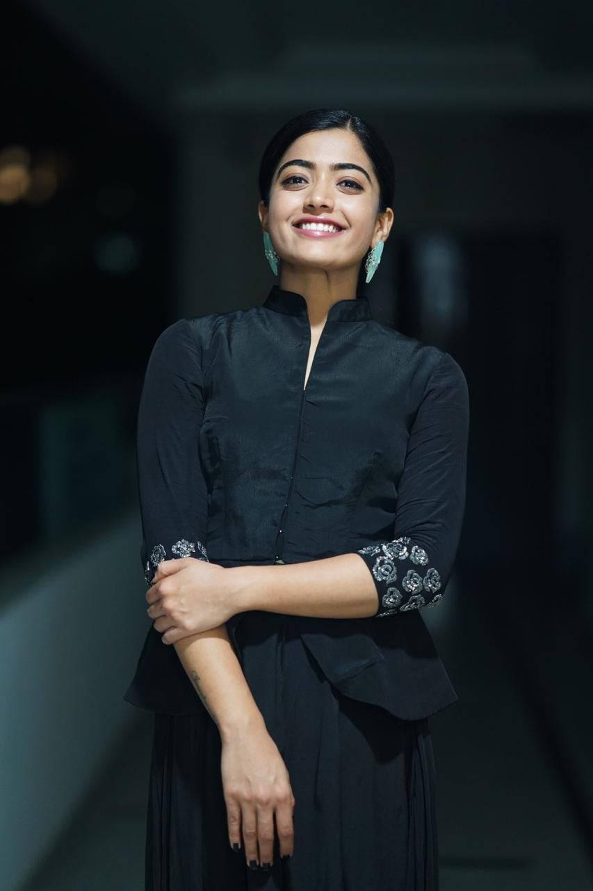 Rashmika Mandanna Hd Black Dress Wallpaper