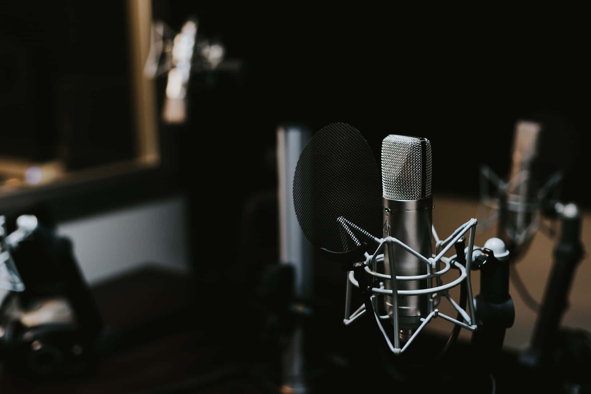 Recording Microphone In The Studio Wallpaper