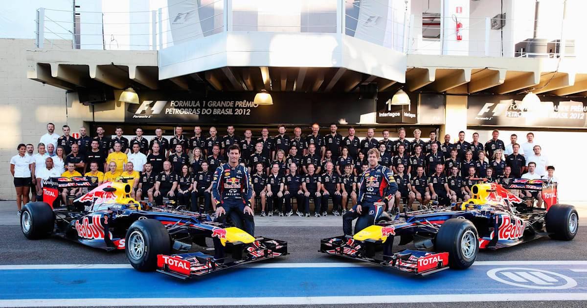 Red Bull Racing Brazil Crew Photo Wallpaper