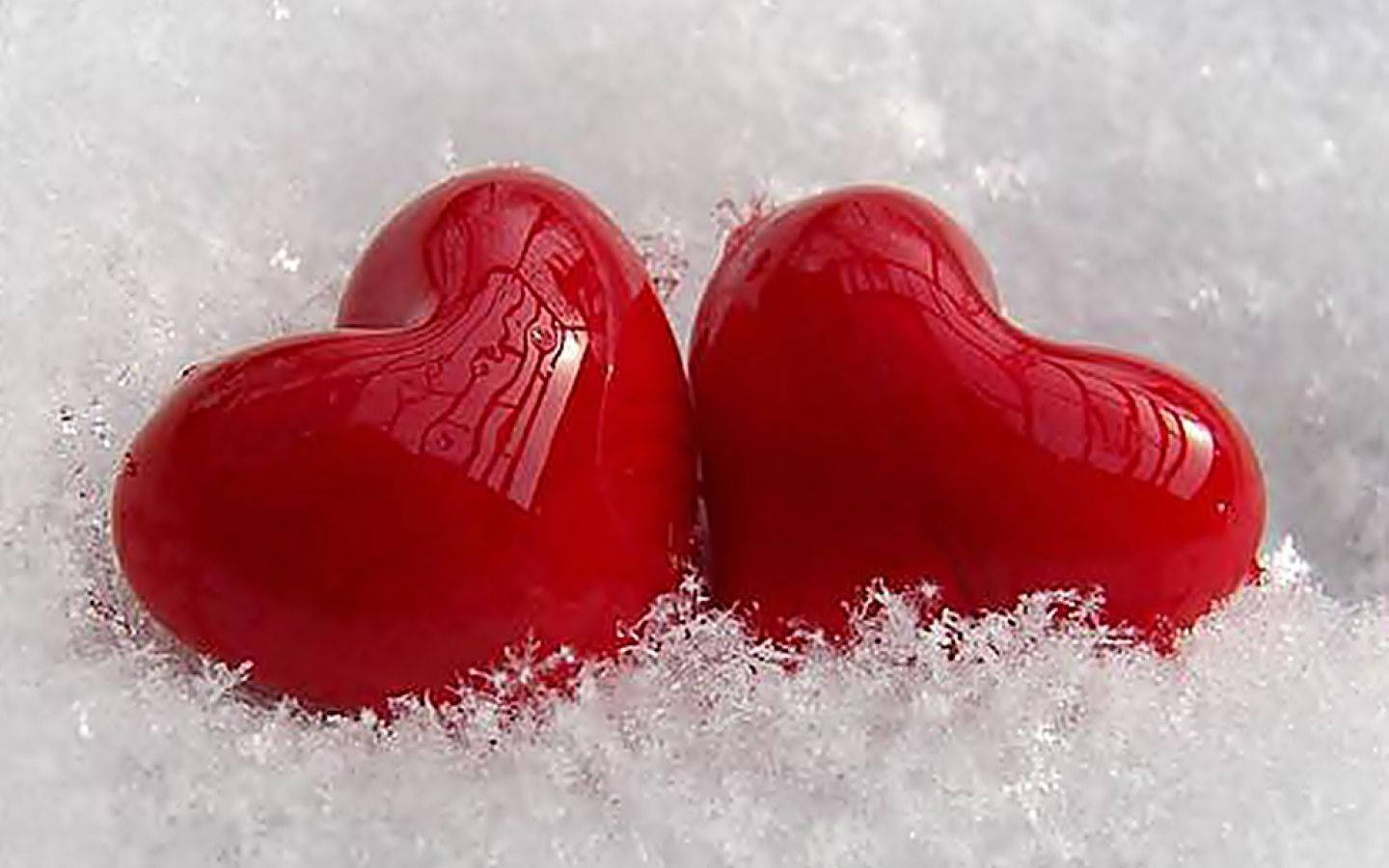 Red Heart Balloons In Snow Wallpaper