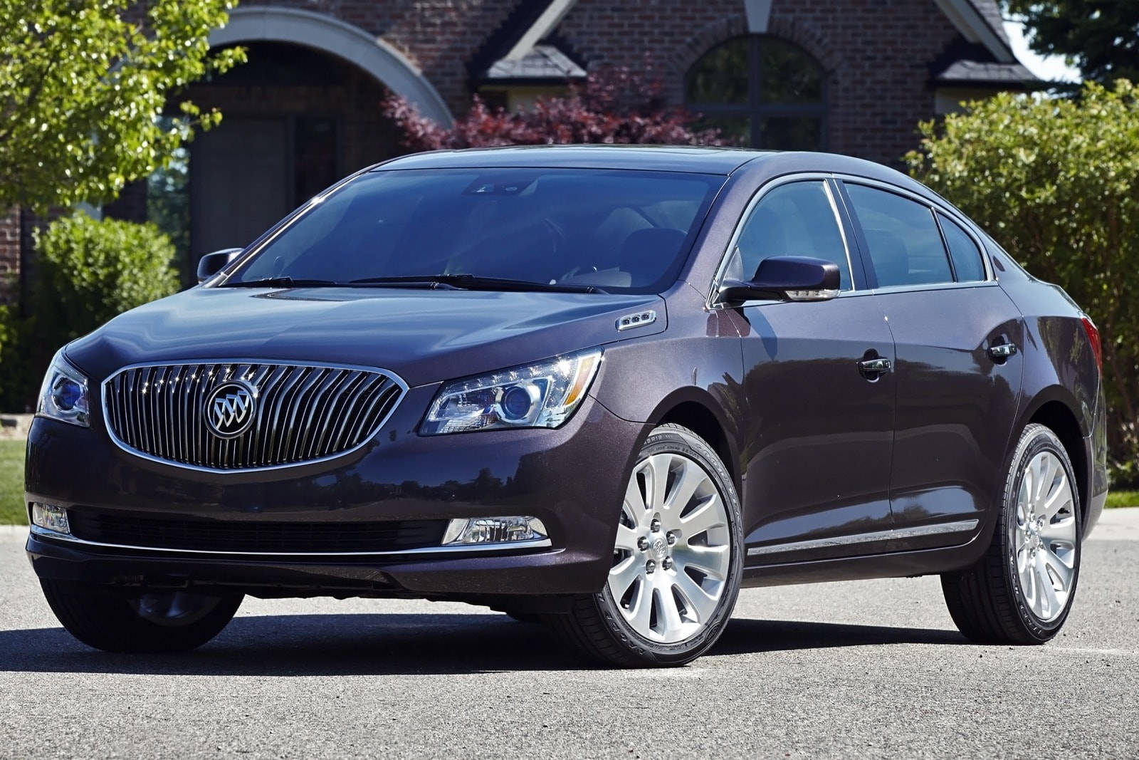 Redesigned 2014 Buick Lacrosse Wallpaper