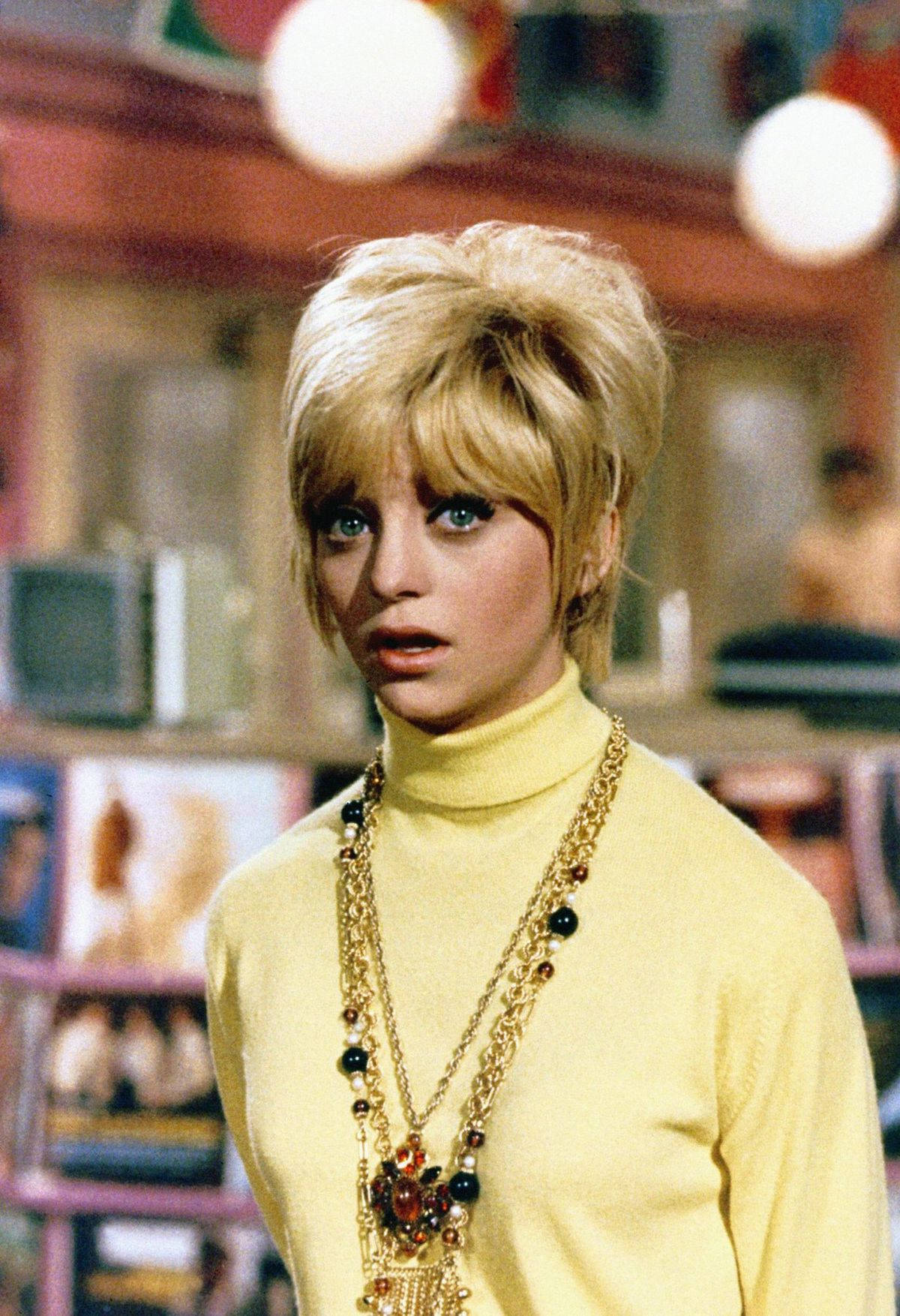 Retro Young Goldie Hawn Wallpaper