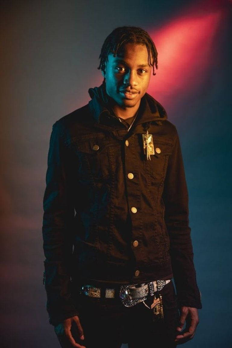 Rising Hip-hop Prodigy - Lil Tjay In Dynamic Studio Shoot Wallpaper