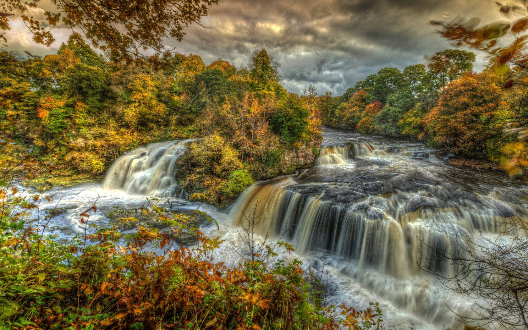 River Waterfall In Autumn Wallpaper