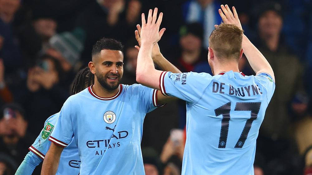 Riyad Mahrez High Five De Bruyne Wallpaper