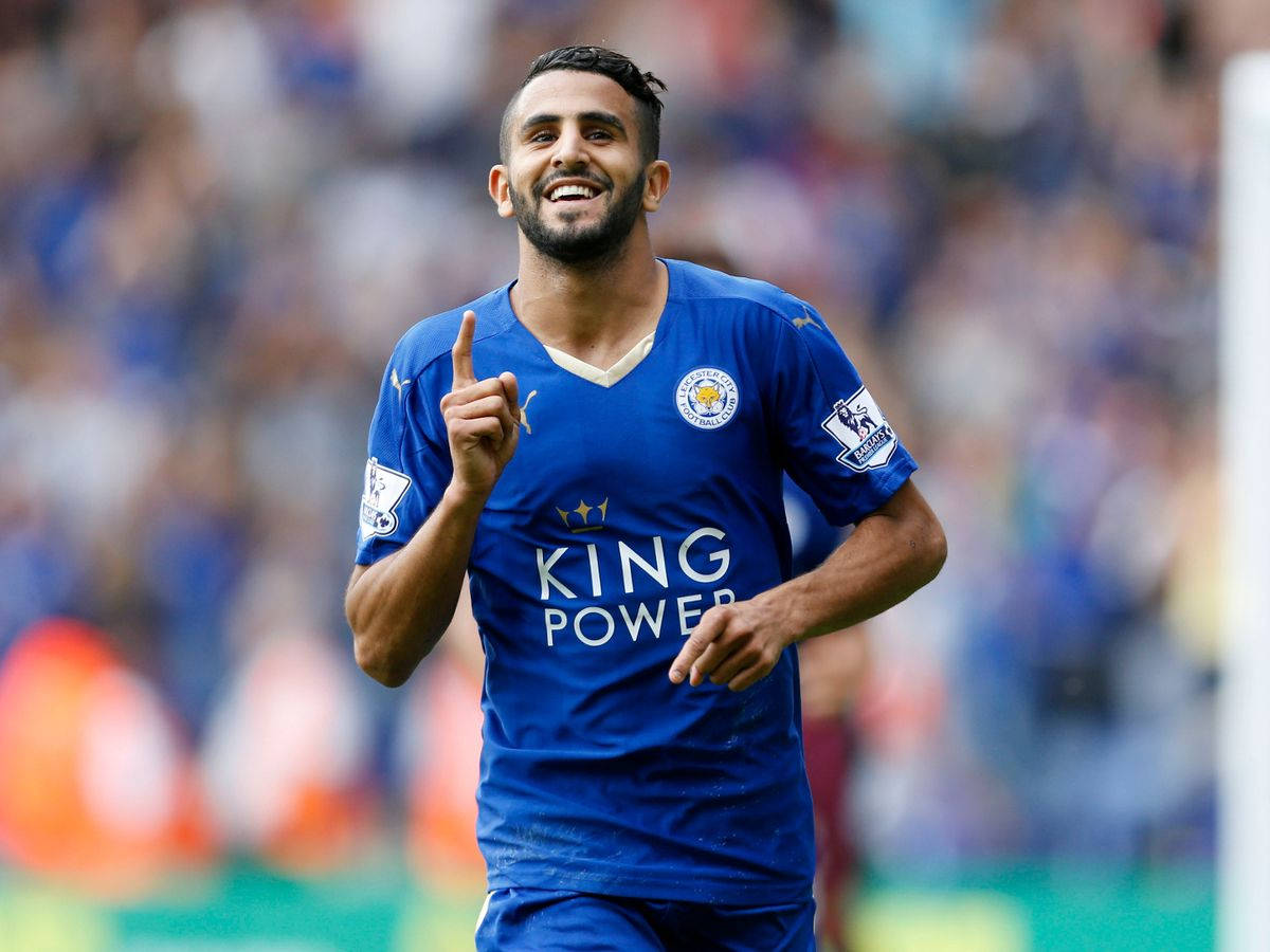 Riyad Mahrez One Finger Up Wallpaper