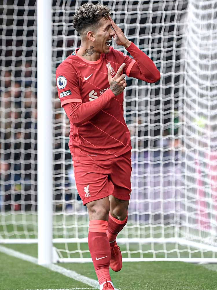 Roberto Firmino Check Gesture Goal Wallpaper