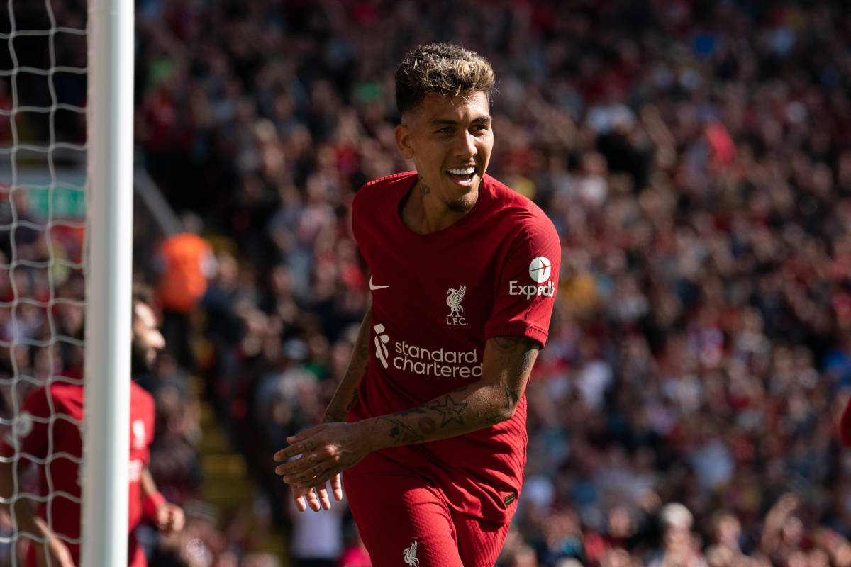 Roberto Firmino Clapping Wallpaper